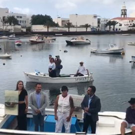 Yonathan de León, Echedey Eugenio, Eva Van Eeck-Hoven Hernández y Rosana en barca en el Charco de San Ginés
