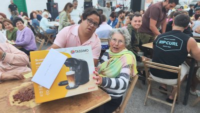 Fiestas de Caleta Caballo con la procesión de La Lapa
