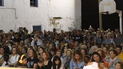 Fiestas de Caleta Caballo con la procesión de La Lapa