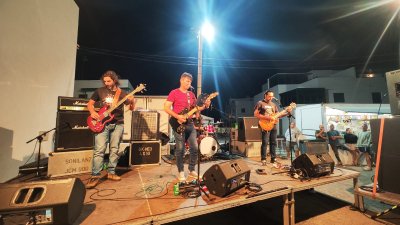 Fiestas de Caleta Caballo con la procesión de La Lapa