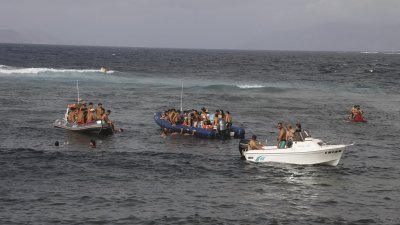 Fiestas de Caleta Caballo con la procesión de La Lapa