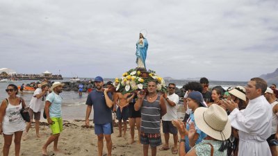 Procesión del Sagrado Corazón de María en Famara (Fotos: La Voz)