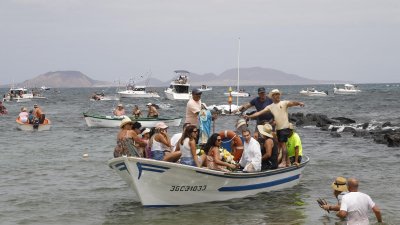 Procesión del Sagrado Corazón de María en Famara (Fotos: La Voz)