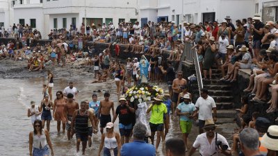 Procesión del Sagrado Corazón de María en Famara (Fotos: La Voz)