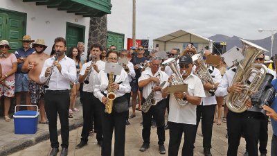 Procesión del Sagrado Corazón de María en Famara (Fotos: La Voz)