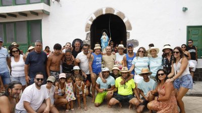 Procesión del Sagrado Corazón de María en Famara (Fotos: La Voz)