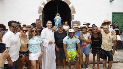 Procesión del Sagrado Corazón de María en Famara (Fotos: La Voz)