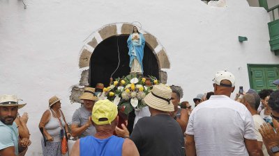 Procesión del Sagrado Corazón de María en Famara (Fotos: La Voz)