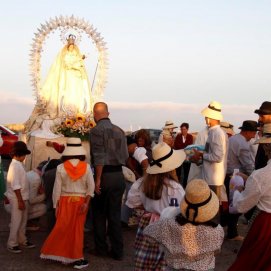Ofrenda a la virgen de Las Nieves