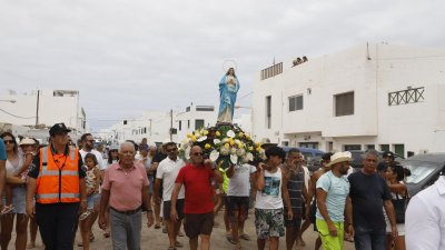 Procesión del Sagrado Corazón de María en Famara (Fotos: La Voz)