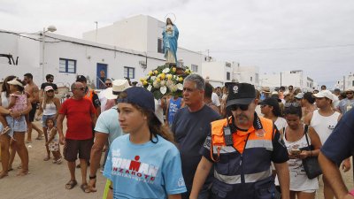 Procesión del Sagrado Corazón de María en Famara (Fotos: La Voz)