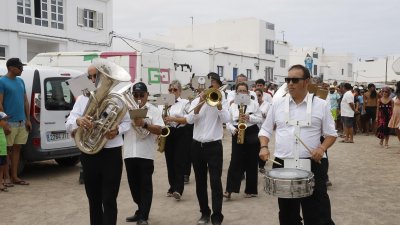 Procesión del Sagrado Corazón de María en Famara (Fotos: La Voz)