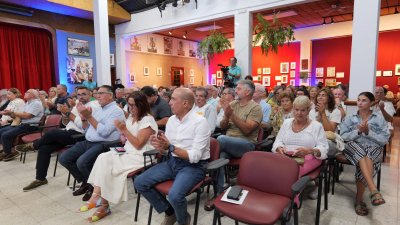 Presentación del programa cultural de Torrelavega
