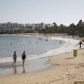 Playa Las Cucharas en Costa Teguise. Foto: José Luis Carrasco.