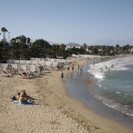 Playa Las Cucharas en Costa Teguise. Foto: José Luis Carrasco.