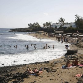 Playa Bastián en Costa Teguise. Foto: José Luis Carrasco.