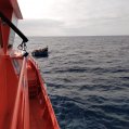 Rescate de una patera por Salvamento Marítimo