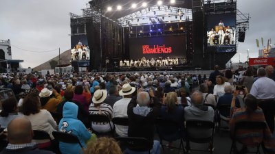 Actuación de Los Sabandeños en Los Dolores  (13)