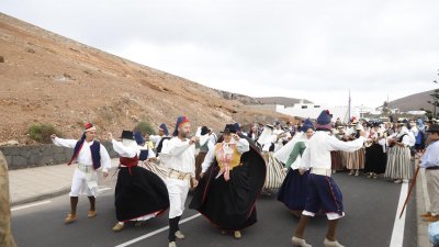 Ofrenda en la Romería de Los Dolores. 