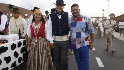 Ofrenda en la Romería de Los Dolores. 