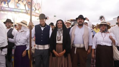 Ofrenda en la Romería de Los Dolores. 