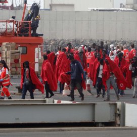 Los migrantes rescatados en la mañana del 25 de agosto. Foto: José Luis Carrasco