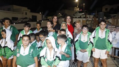 Descubrimiento de la placa en honor a José Luis Aparicio Morales (Fotos: La Voz)