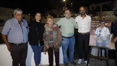 Descubrimiento de la placa en honor a José Luis Aparicio Morales (Fotos: La Voz)
