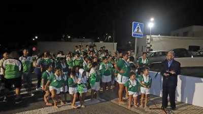 Descubrimiento de la placa en honor a José Luis Aparicio Morales (Fotos: La Voz)