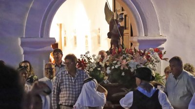 Procesión en honor a San Miguel Arcángel. Fotos: La Voz