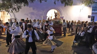 Procesión en honor a San Miguel Arcángel. Fotos: La Voz