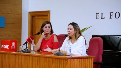 Coloquio de Francina Armengol sobre el futuro del turismo. Fotos: PSOE y Juan Mateos.