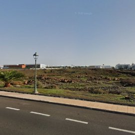 Parcela donde se prevé la construcción de un supermercado Lidl en Costa Teguise