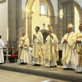 Alejandro Carmona, ordenado sacerdote Fotos: La Provincia