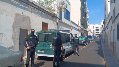 Agentes de la Guardia Civil durante la operación. Foto: La Voz