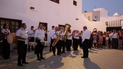 Misa y Procesión por el día grande en Altavista 