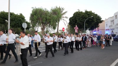 Misa y Procesión por el día grande en Altavista 