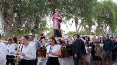 Misa y Procesión por el día grande en Altavista 