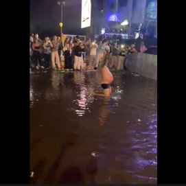 Bailando bajo la lluvia en Los Dolores