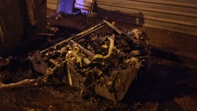 Noche de quema de contenedores. Fotos: Consorcio de Seguridad y Emergencias.
