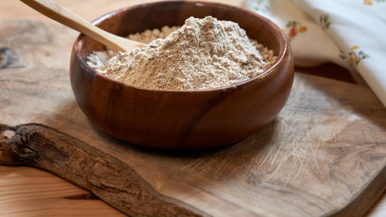 Un cuenco de gofio. Alimentos.