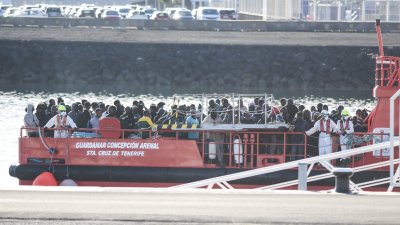 Atención de migrantes en Puerto Naos, 2 de noviembre 