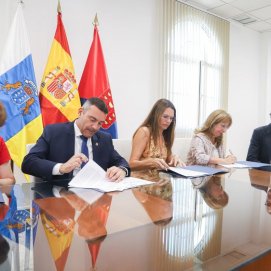 Firma del "Convenio por la Paz Social"