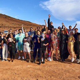 Los más de 30 participantes en el videoclip de la productora ROFE