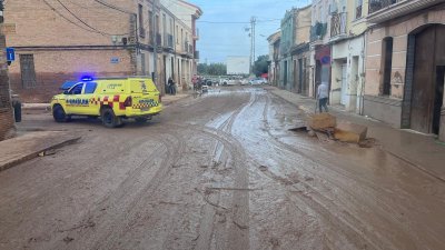 Emerlan continúa ofreciendo su ayuda a los afectados por la DANA en Valencia