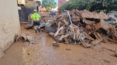 Emerlan continúa ofreciendo su ayuda a los afectados por la DANA en Valencia