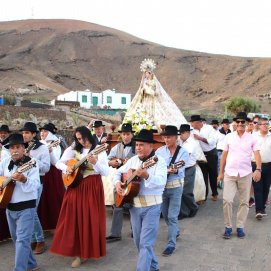 Femés celebra su romería en honor a la Virgen del Rosario