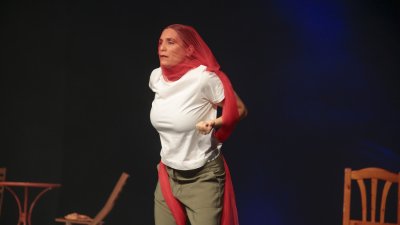 Obra de teatro 'Con el peso de los muertos'