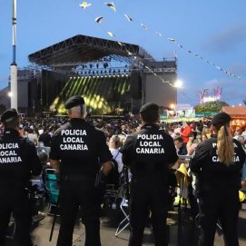 Detenido un hombre que eyaculó sobre una mujer en mitad de un concierto en Arrecife