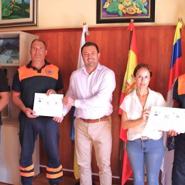 El personal de Protección Civil que se ha formado en Yaiza como pilotos de drone. Foto: Ayuntamiento de Yaiza.